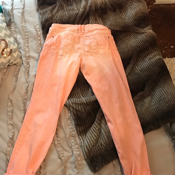 Bright peach holy crop jeans - Picture 2 of 3