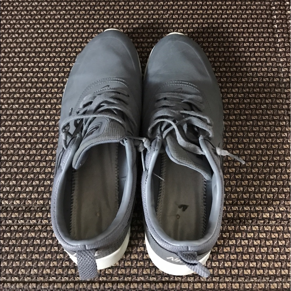 Grey Air Max Thea