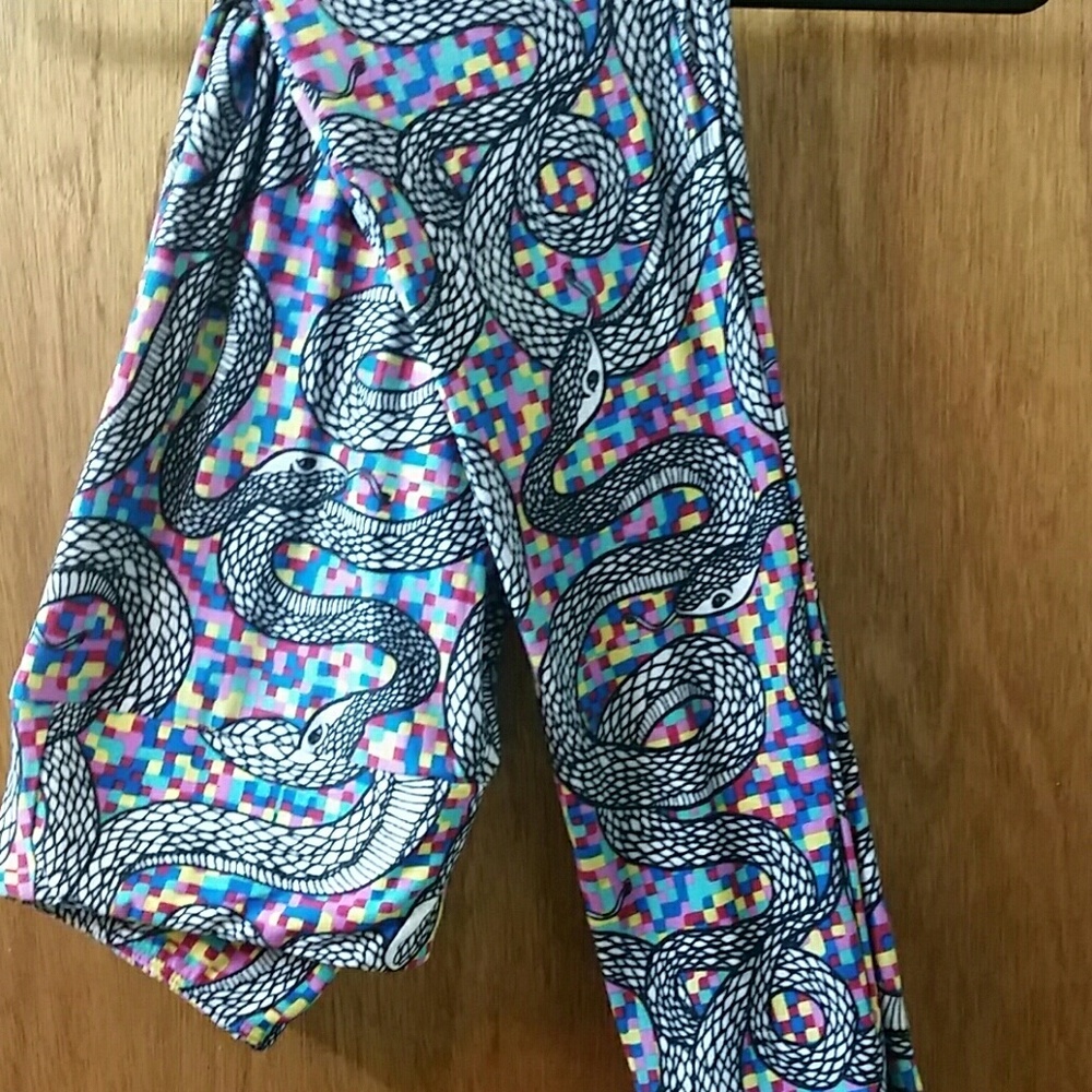 DONATED LLR Sale! NWOT OS Lularoe Snake Leggings!