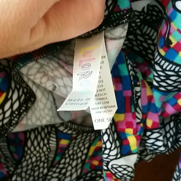 DONATED LLR Sale! NWOT OS Lularoe Snake Leggings! - Picture 3 of 3