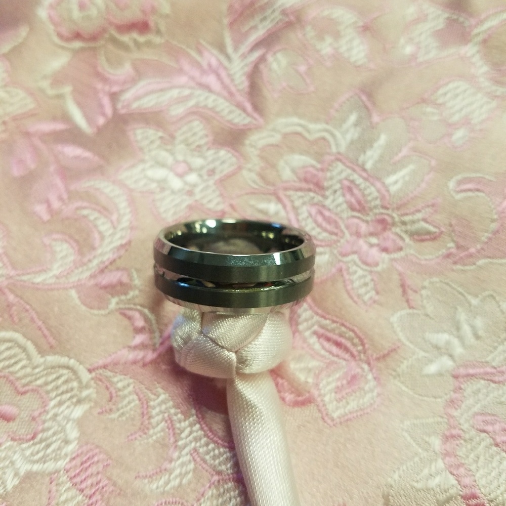 Mens wedding ring