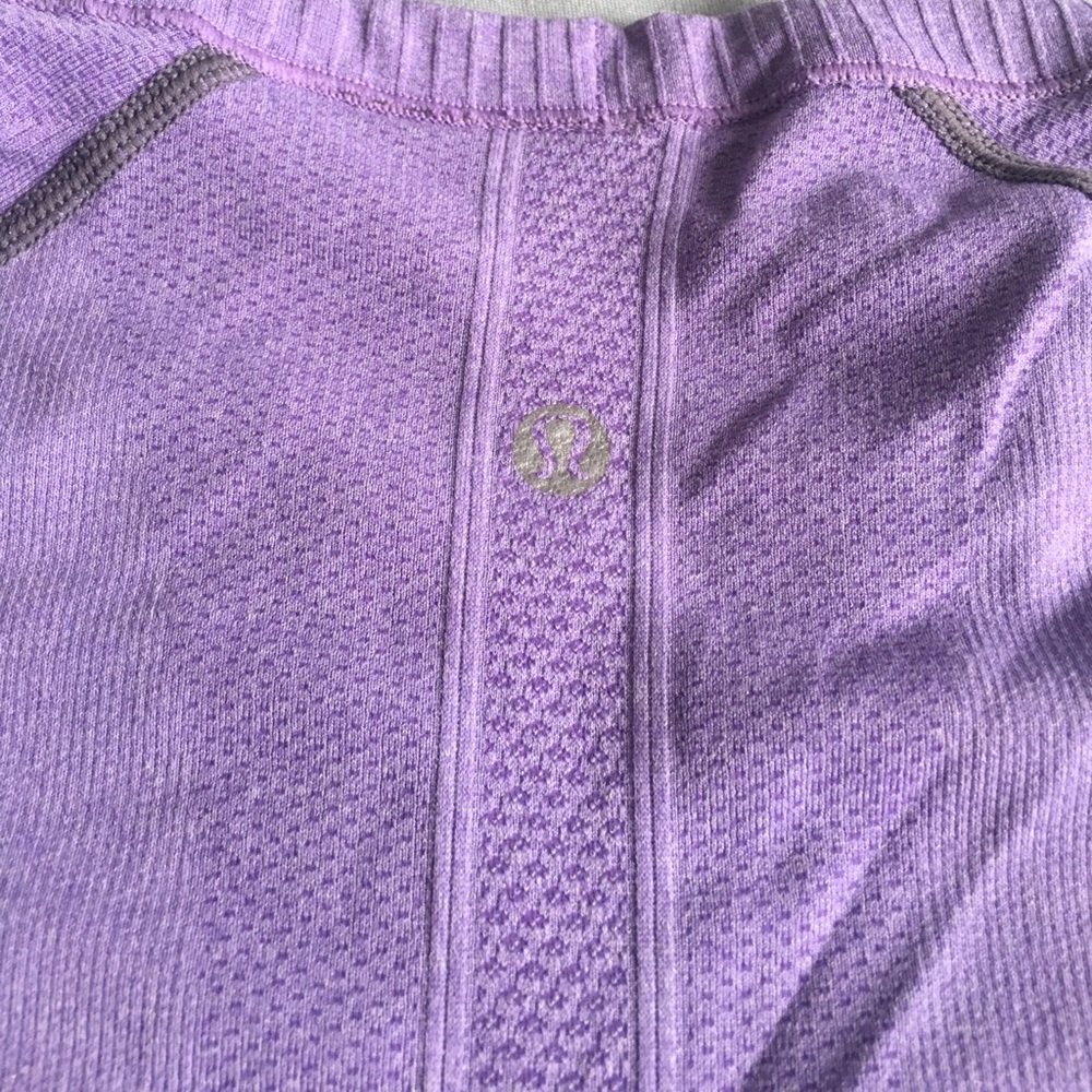 LULULEMON SOFT PURPLE TEE