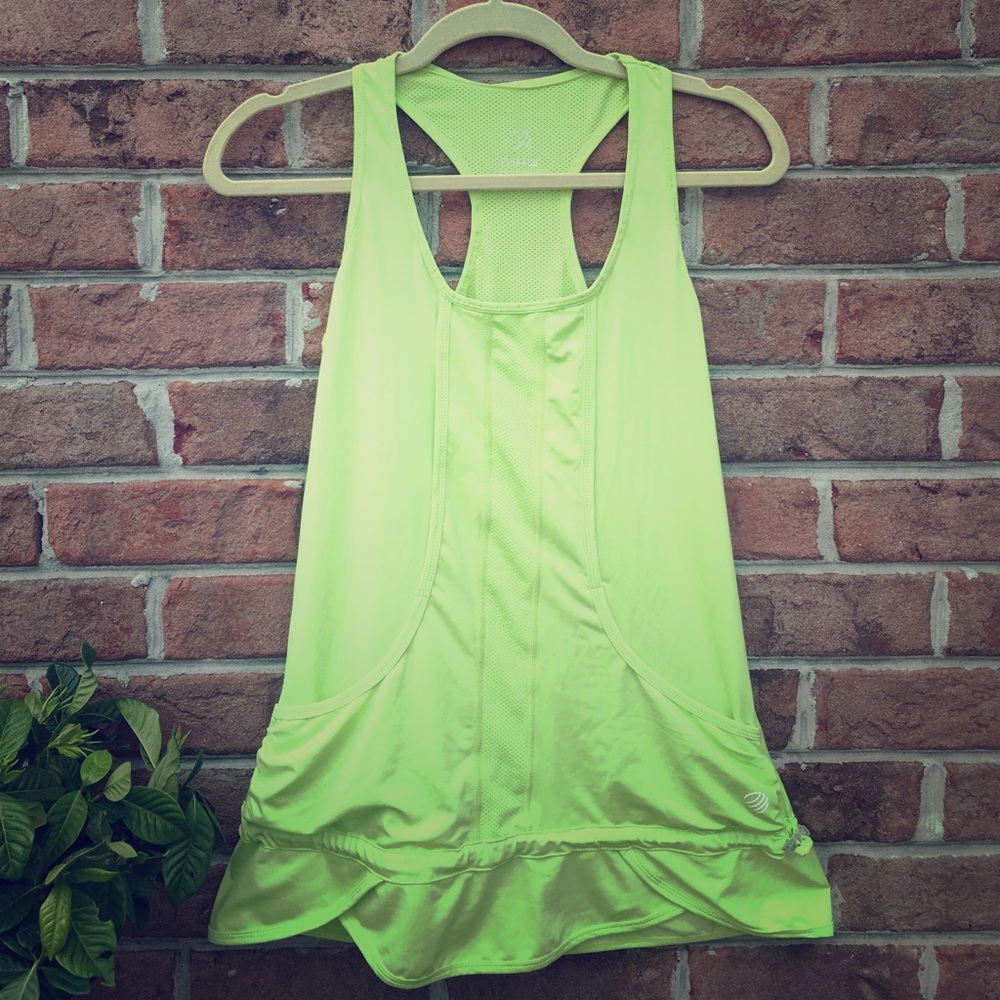 Mondetta MPG running top. Never worn