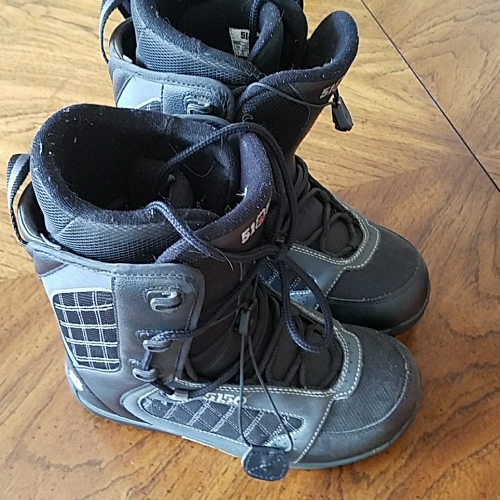 SOLD.       5150 Snowboard boots