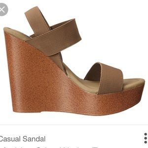 Steve Madden wedge size 9