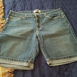 EUC Levis Jean Bermuda Shorts  size 12
