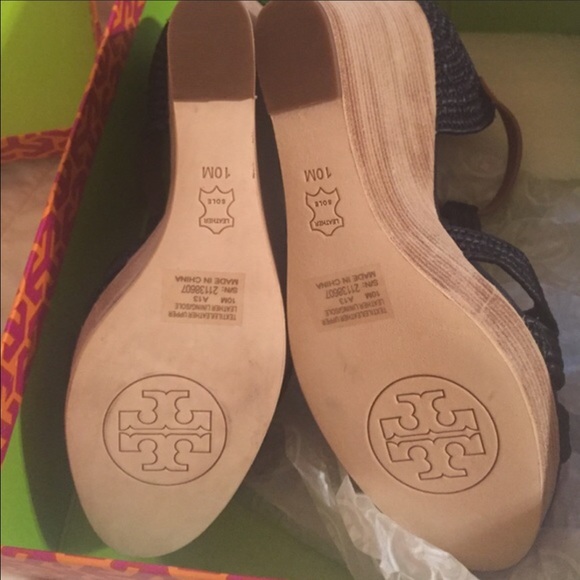 New beautiful Tory Burch Wedges - Picture 2 of 4