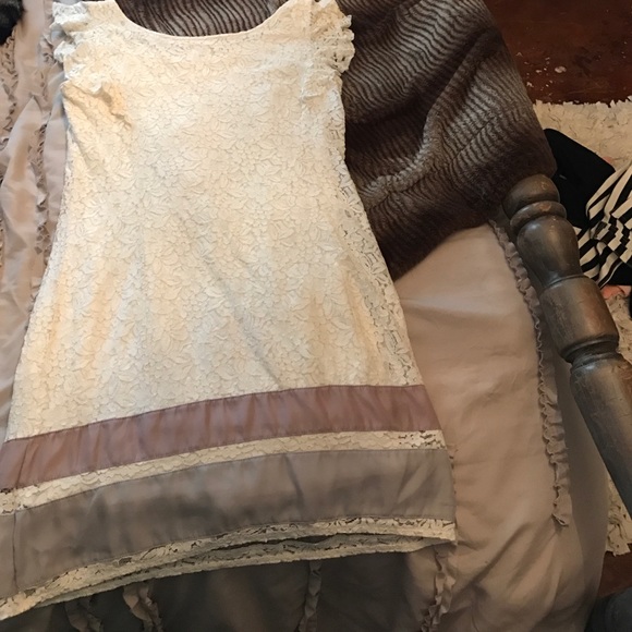American eagle cream dress - Picture 4 of 4