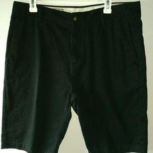 10% OFF LOWEST Men's Volcom black bermuda shorts
