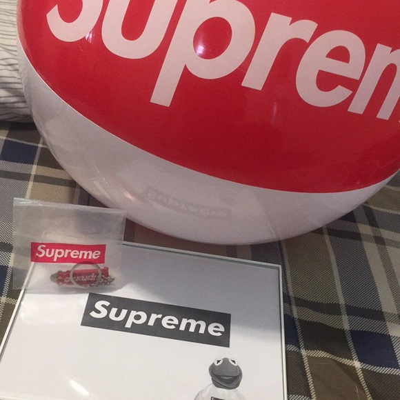 🔥🔥HUGE SUPREME BUNDLE🔥🔥 - Picture 1 of 4