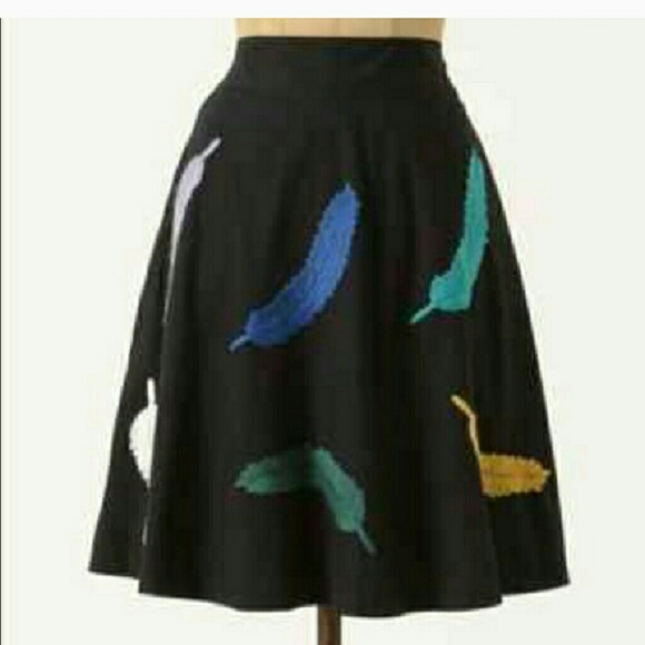 ISO - Girls from Savoy Feather Skirt - Picture 2 of 3