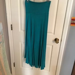 Turquoise lightweight flowy skirt