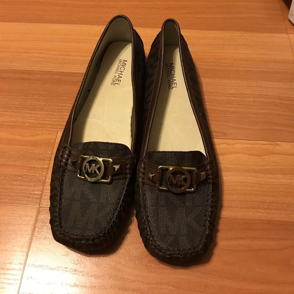 Michael Kora flats