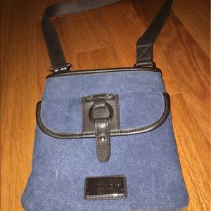 Tommy Hilfiger Crossbody!