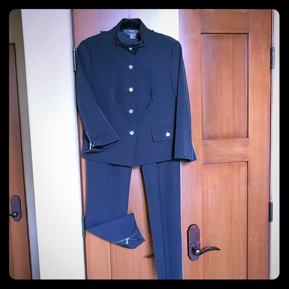 Carlisle Per Se Zipper Detail Pants and Jacket