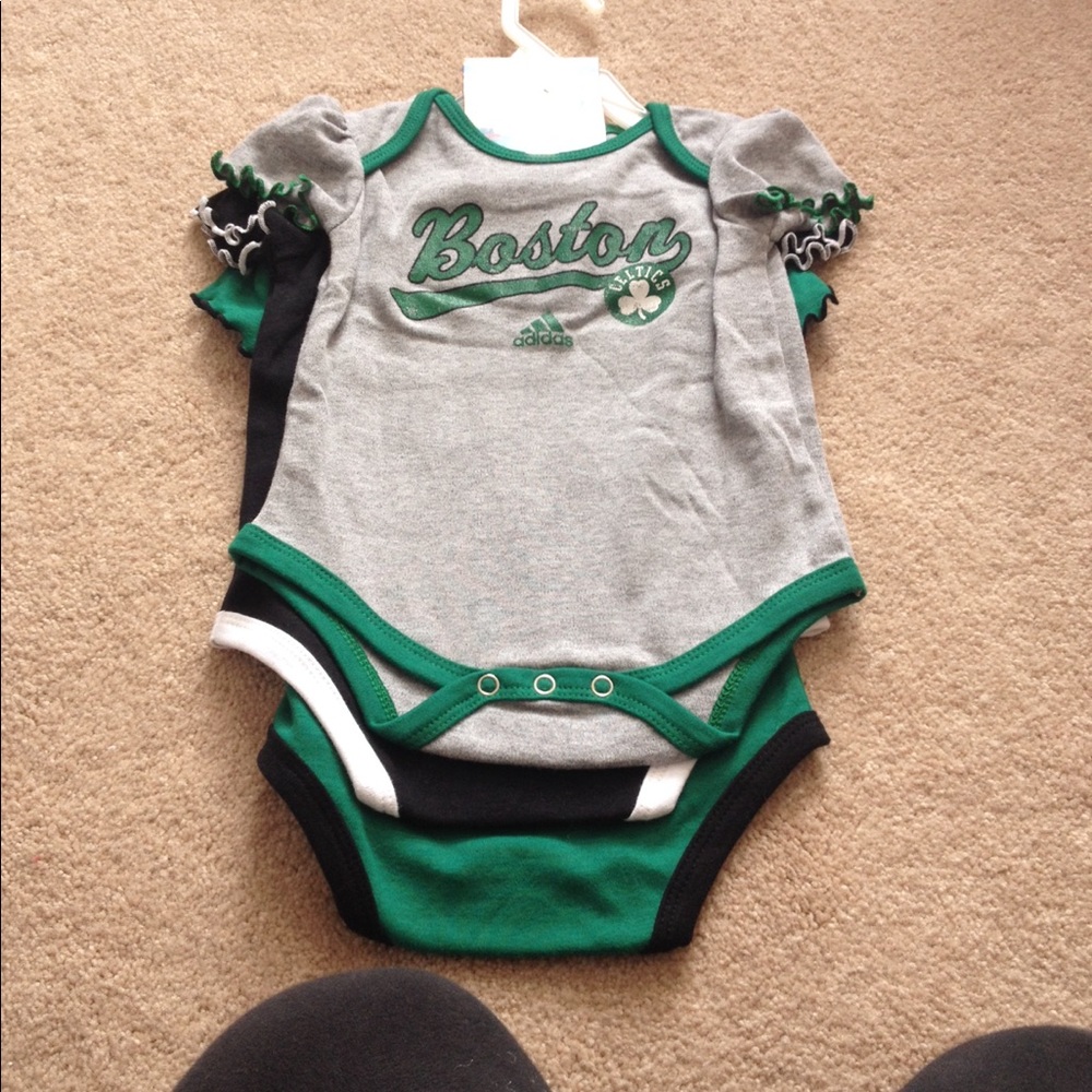 NWT Boston Celtics onesies for girls 6-9 months