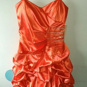 Winter Sale! NWT B. Smart prom dress size 11/12