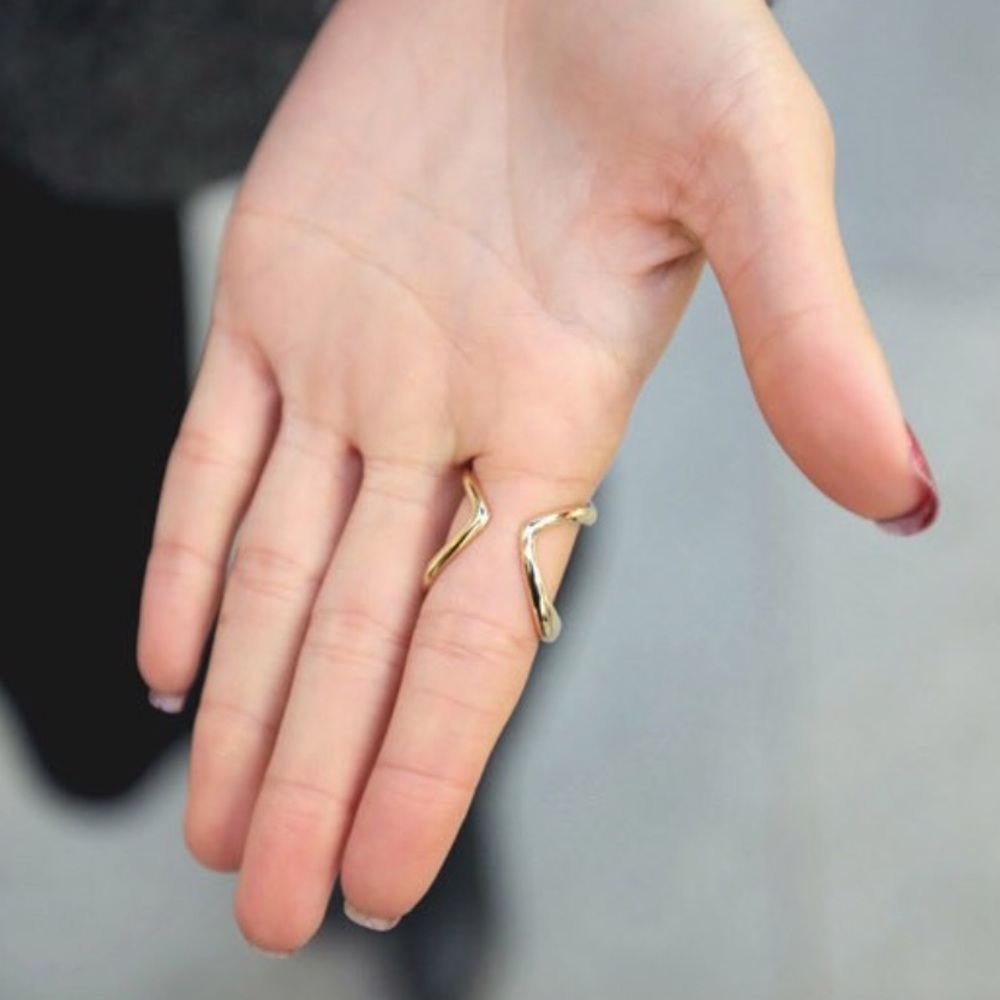 Silver Arrow Cuff Ring - Picture 4 of 4