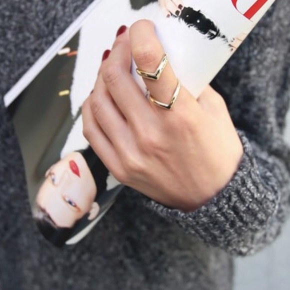 Silver Arrow Cuff Ring - Picture 2 of 4