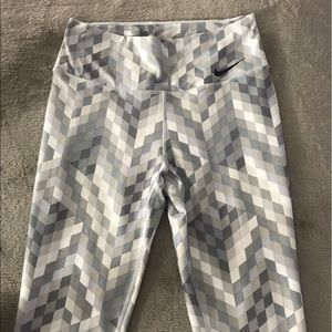 Nike Legend Fit Tight Size S