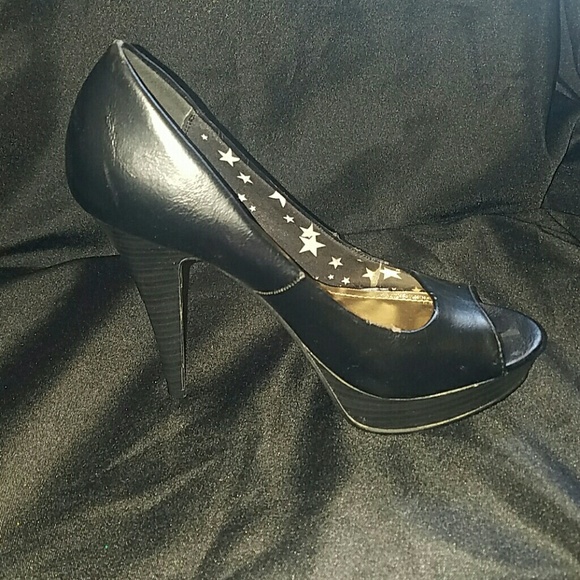 Madden Girl Heels - Picture 3 of 3