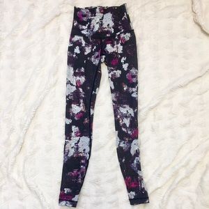 LULULEMON Black/Multicolored Yoga Pants Size 4