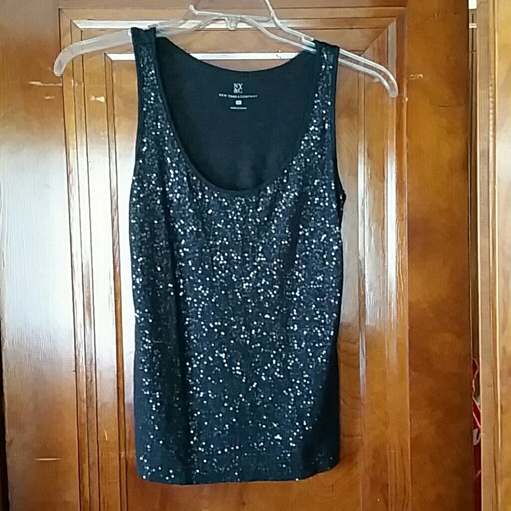 New York & Company tank top in dark grey