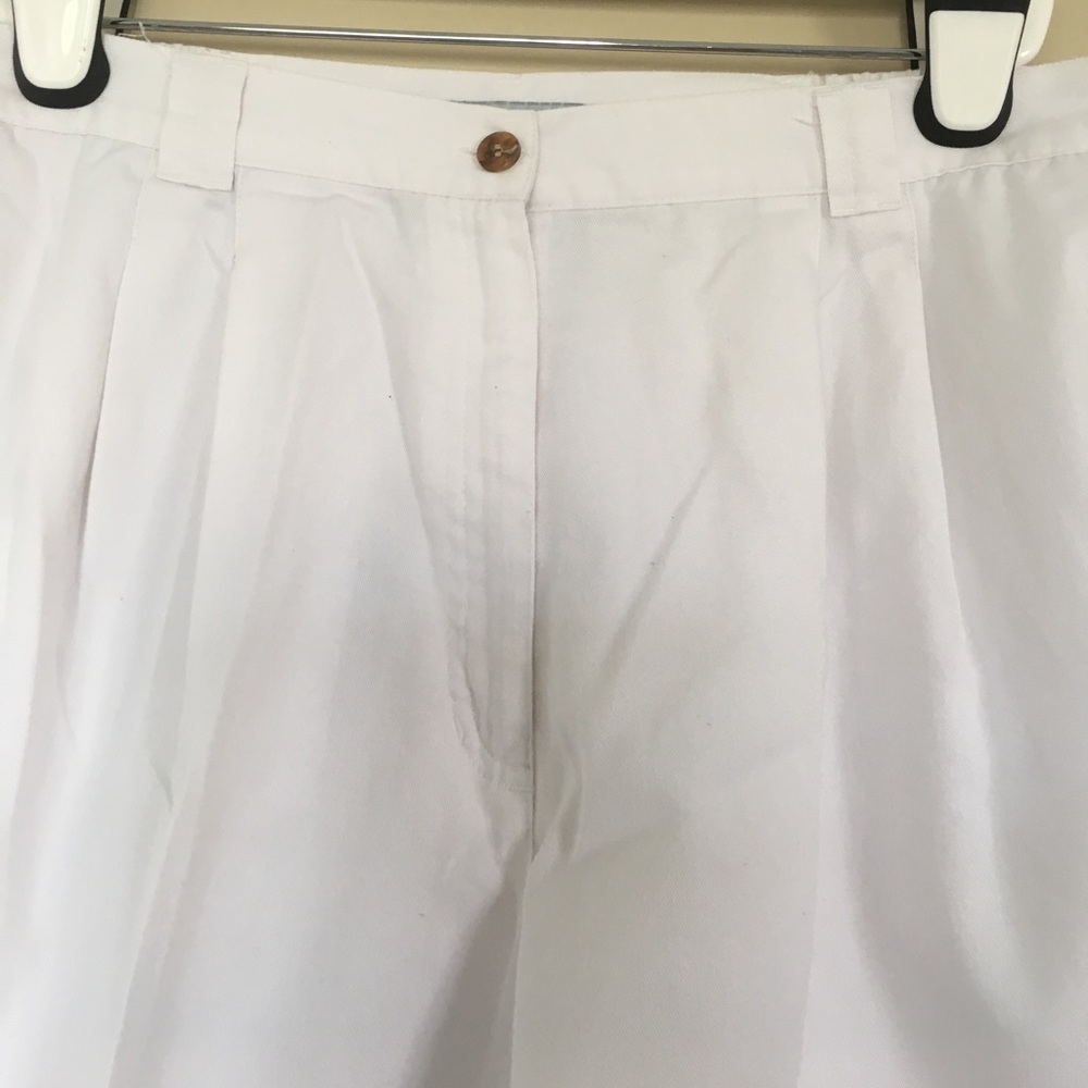 White Easy Wash Shorts - Picture 2 of 4