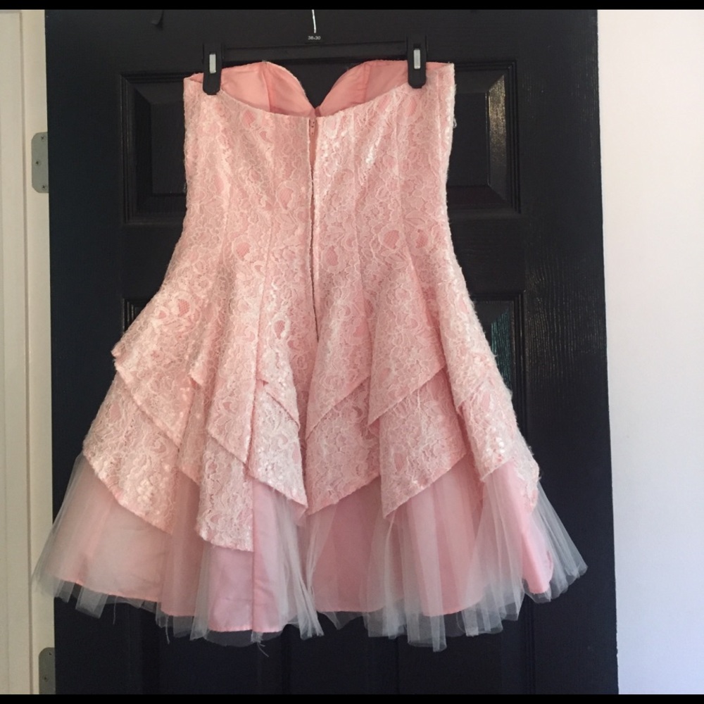 Formals dress - Picture 3 of 5