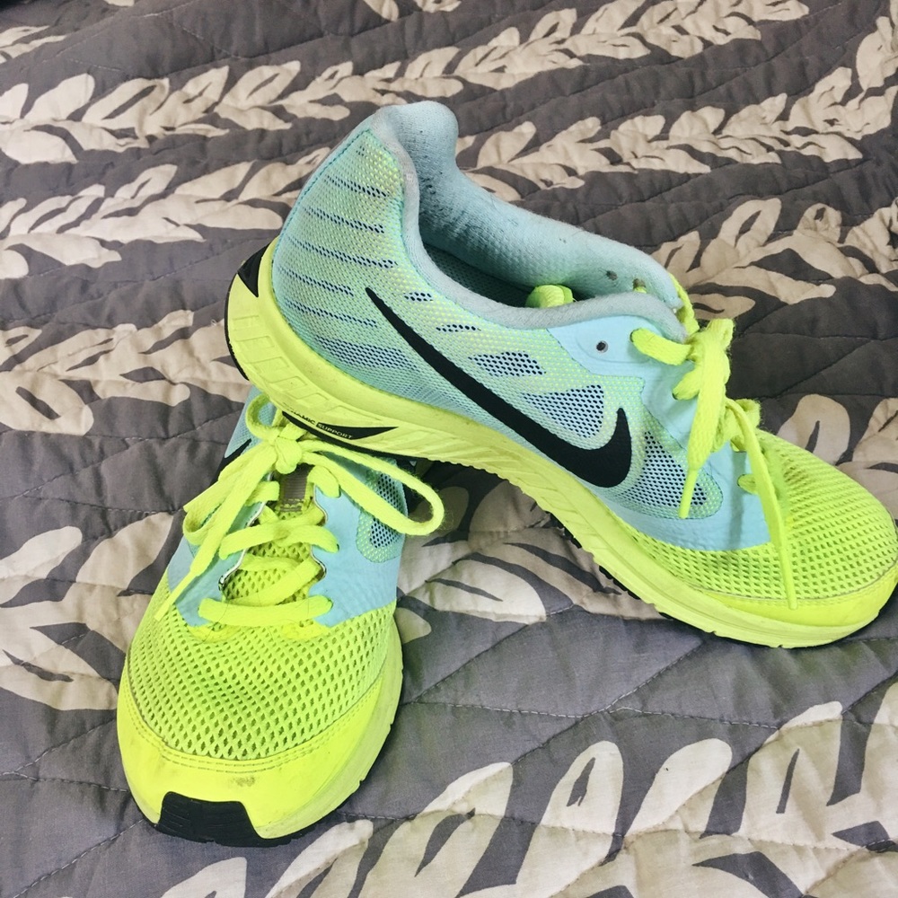 Nike- Zoom Fly