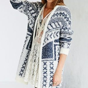 Ecote oversized cabin fever cardigan from Urban