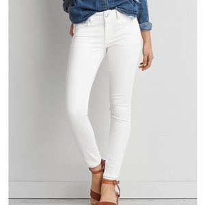American Eagle white skinny jeans