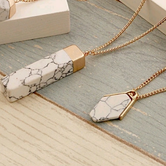 Marble Bar Necklace - Picture 4 of 5