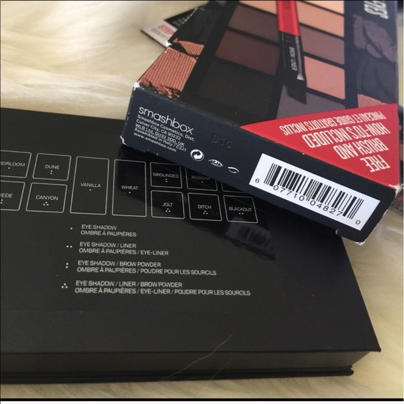 Smashbox Eyeshadow Matte palette - Picture 4 of 5