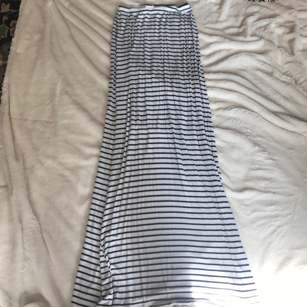 Black n white striped maxi skirt