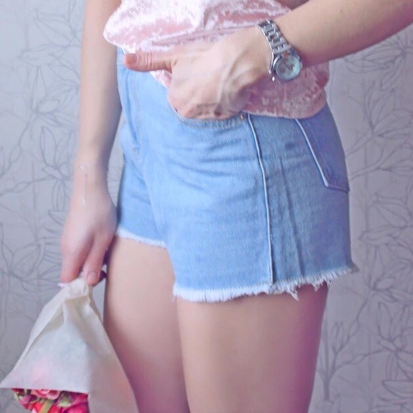 Moving SALE! 🎉HP🌹 Embroidered High Waist Shorts - Picture 5 of 6