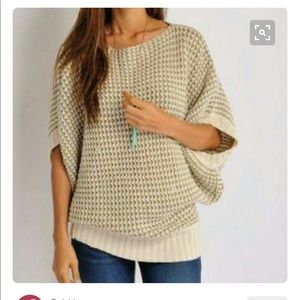 Le Lis Dolman pull over sweater