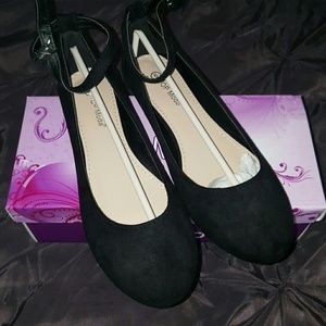 Top Moda Black size 6 flats