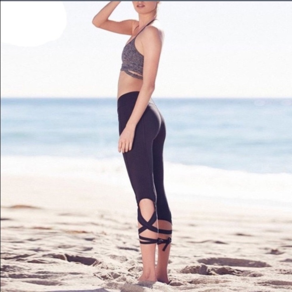 Black Capri Ballet Wrap Leggings