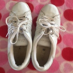 Skechers shoes