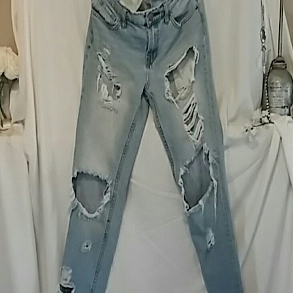 Women's boyfriend jeans