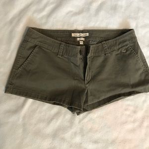 A&F OLIVE GREEN SHORTS