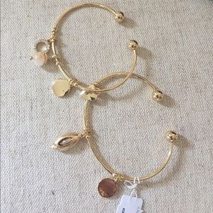 Pretty bangle gold bracelets