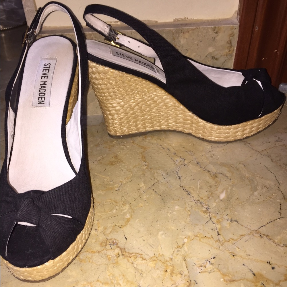 Never worn Steve Madden espadrilles!