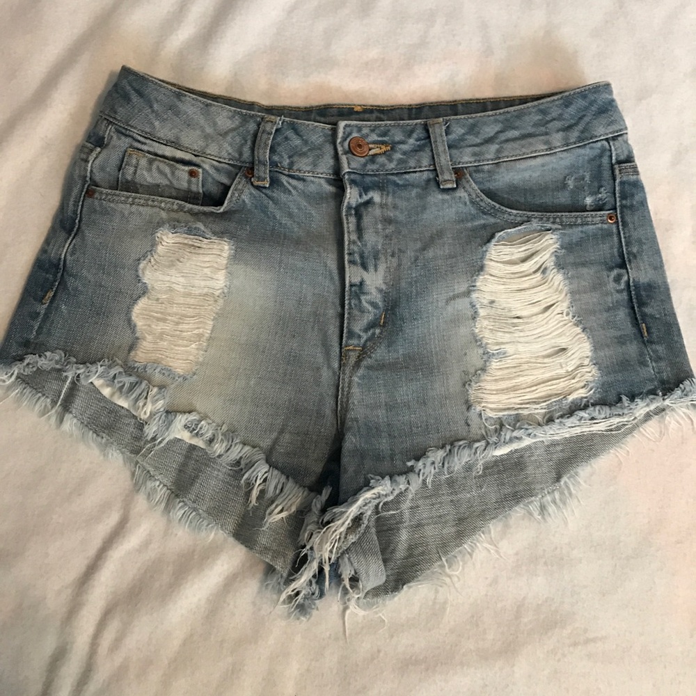 High wasted shorts