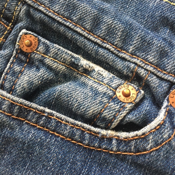 TRADED Lucky Brand blue jeans - Picture 5 of 6