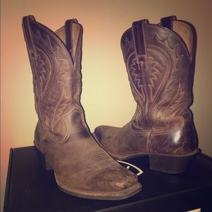Size 12 Ariat men's cowboy boots