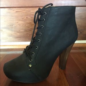 NWT Black Leather Heeled Booties
