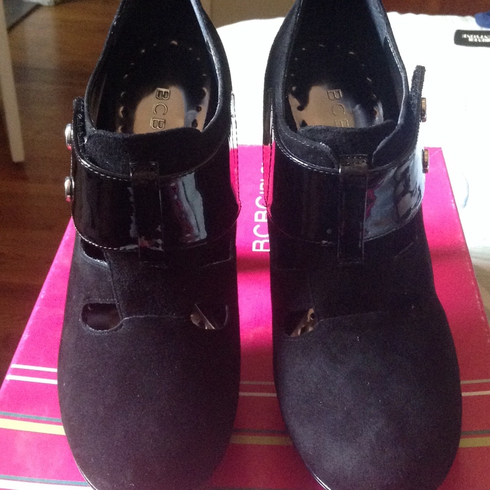 BCBGIRLS Shoes