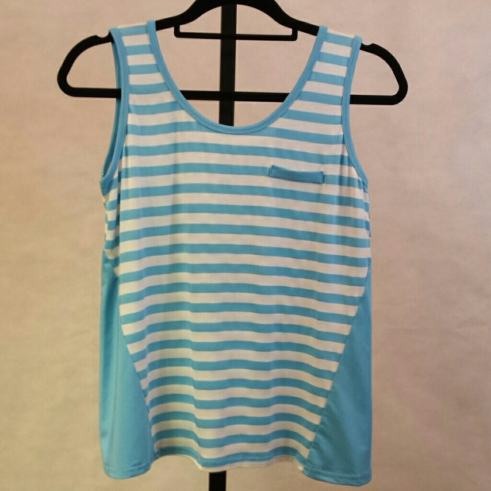 *NEW LISTING* erGuo/Minty Sleeveless Tank Top NWOT